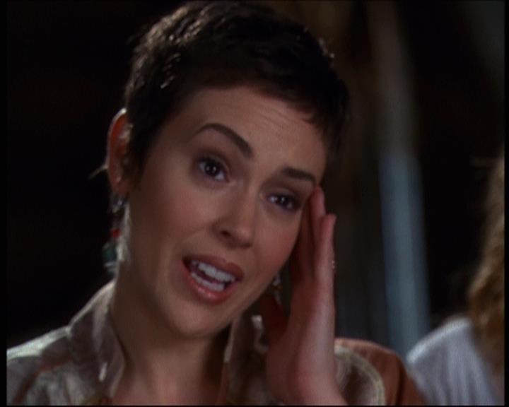 Charmed-Online-dot-610Chris-Crossed2162.jpg