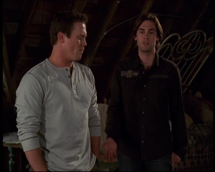 Charmed-Online-dot-610Chris-Crossed2181.jpg Charmed-Online-dot-610Chris-Crossed2181.jpg