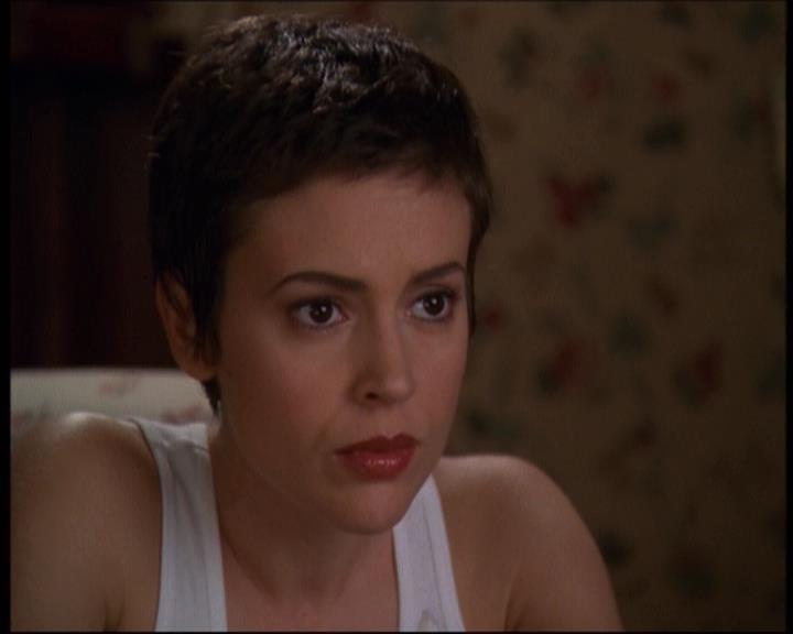 Charmed-Online-dot-610Chris-Crossed2285.jpg Charmed-Online-dot-610Chris-Crossed2285.jpg