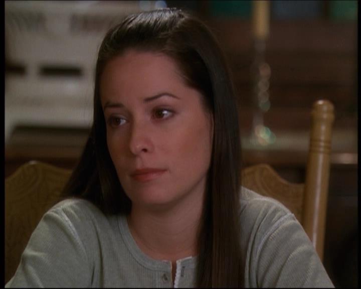 Charmed-Online-dot-610Chris-Crossed2296.jpg Charmed-Online-dot-610Chris-Crossed2296.jpg