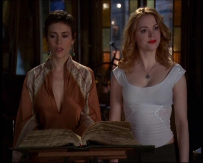 Charmed-Online-dot-610Chris-Crossed1884.jpg