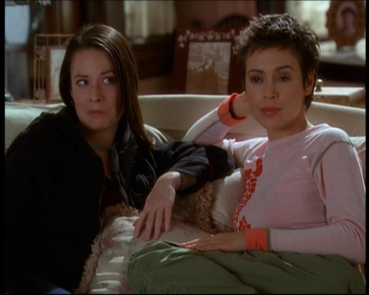 Charmed-Online-dot-611WitchStock0971.jpg Charmed-Online-dot-611WitchStock0971.jpg