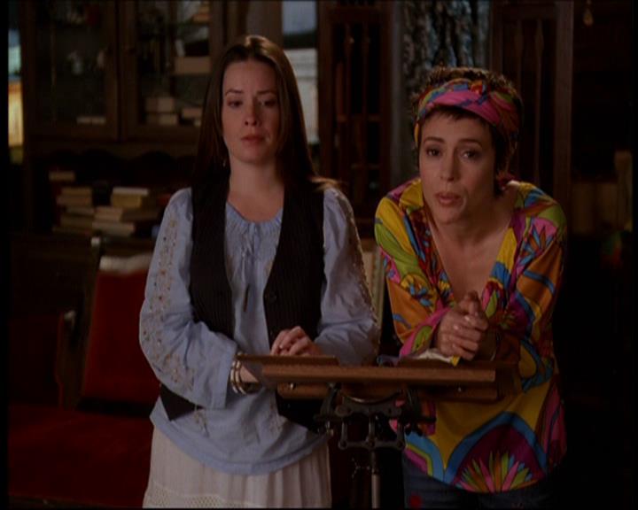 Charmed-Online-dot-611WitchStock1647.jpg