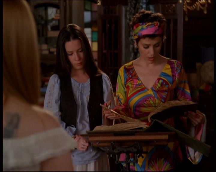 Charmed-Online-dot-611WitchStock1691.jpg