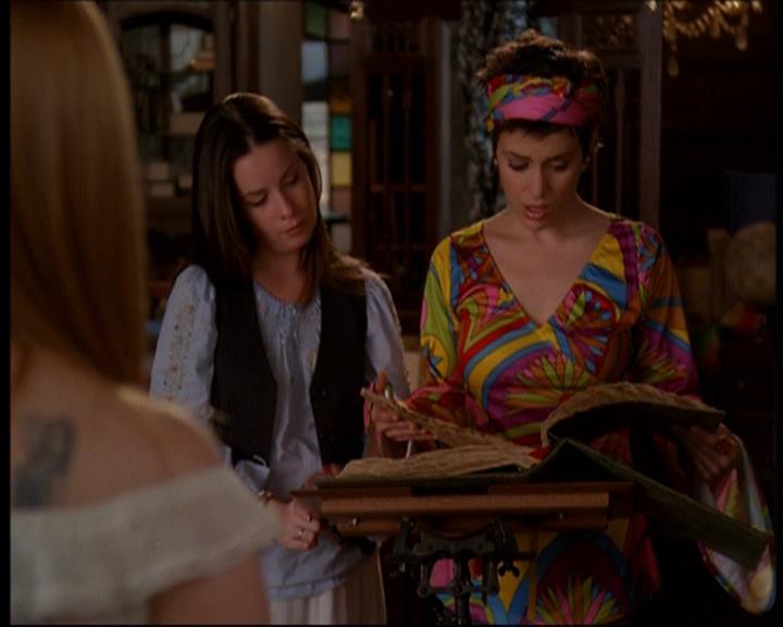 Charmed-Online-dot-611WitchStock1693.jpg