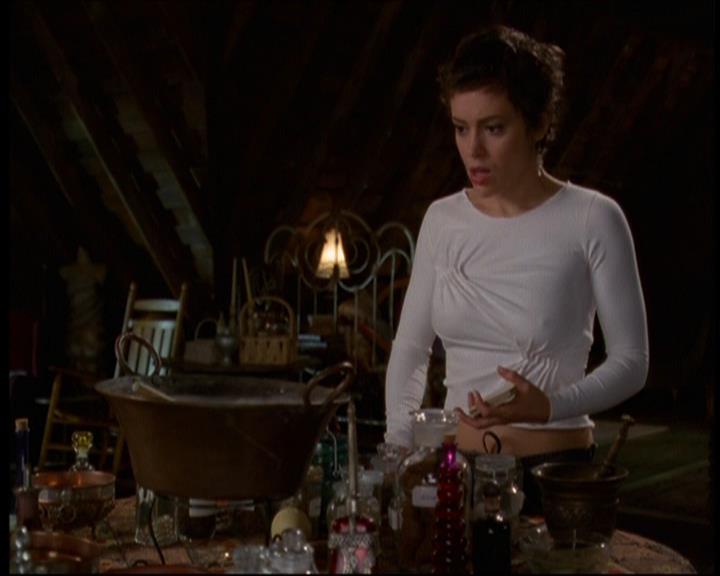 Charmed-Online-dot-612PrinceCharmed0509.jpg