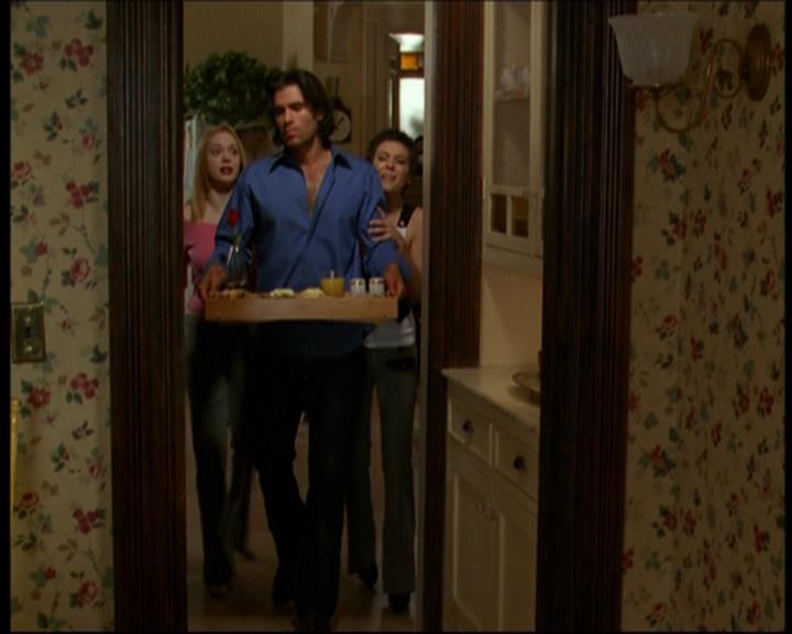 Charmed-Online-dot-612PrinceCharmed0783.jpg Charmed-Online-dot-612PrinceCharmed0783.jpg