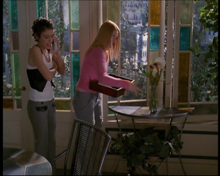 Charmed-Online-dot-612PrinceCharmed1149.jpg