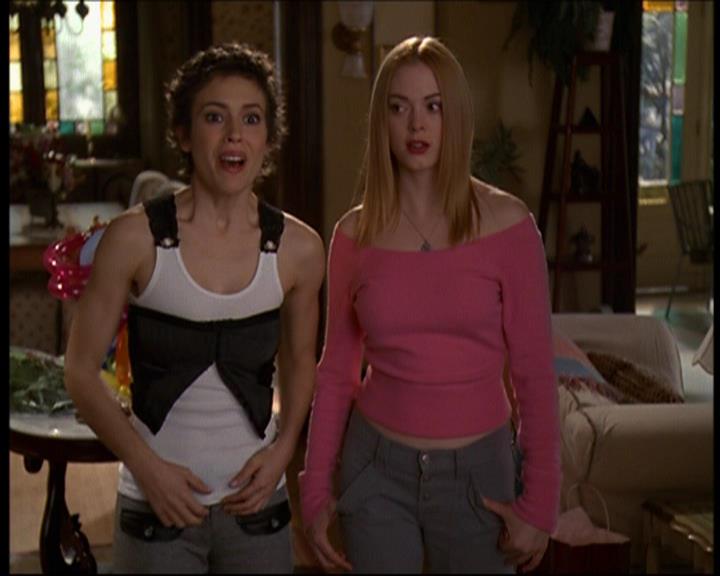 Charmed-Online-dot-612PrinceCharmed1256.jpg