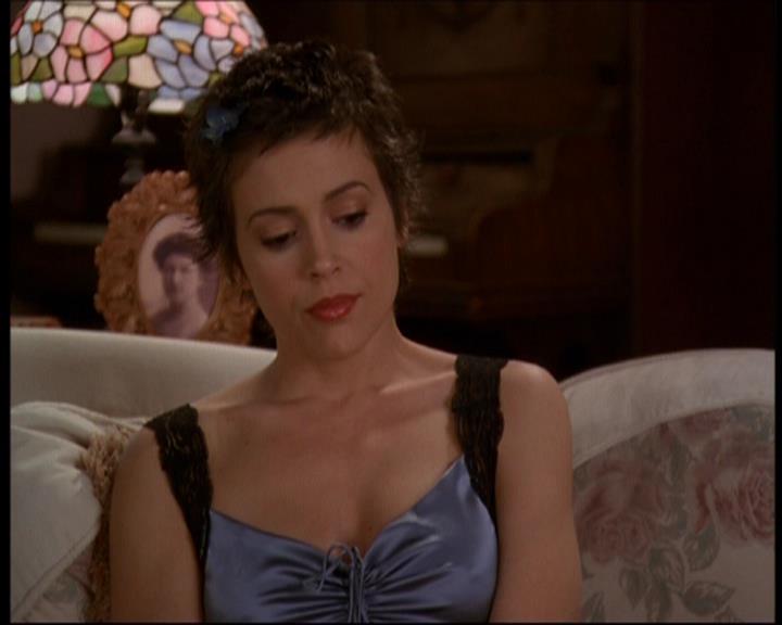 Charmed-Online-dot-613UsedKarma0343.jpg Charmed-Online-dot-613UsedKarma0343.jpg