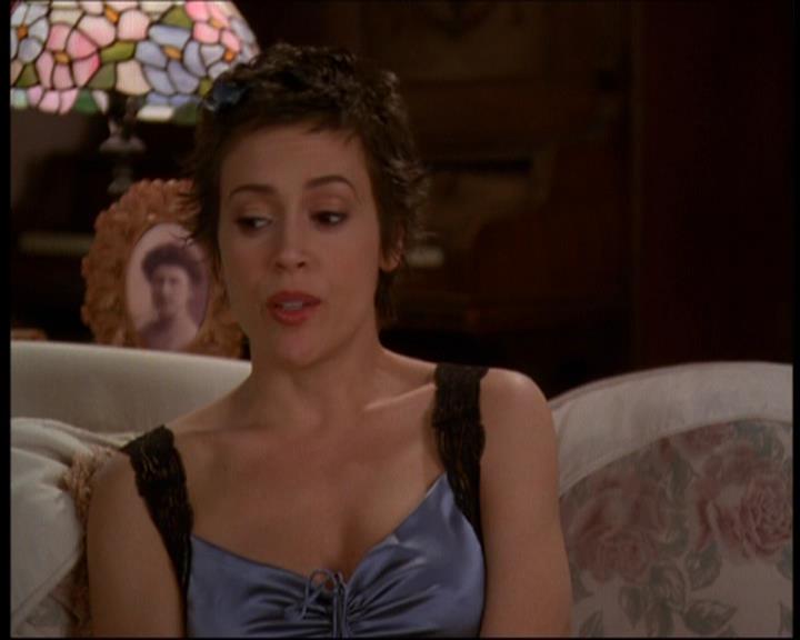 Charmed-Online-dot-613UsedKarma0383.jpg Charmed-Online-dot-613UsedKarma0383.jpg