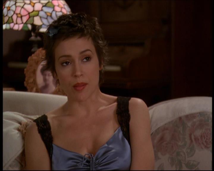 Charmed-Online-dot-613UsedKarma0384.jpg Charmed-Online-dot-613UsedKarma0384.jpg