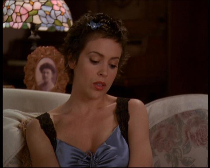 Charmed-Online-dot-613UsedKarma0395.jpg