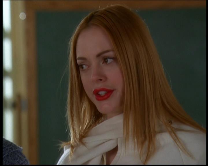 Charmed-Online-dot-614TheLegendOftheSleepyHalliwell0113.jpg