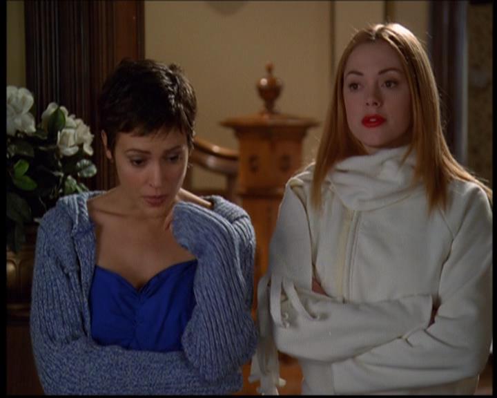 Charmed-Online-dot-614TheLegendOftheSleepyHalliwell0359.jpg