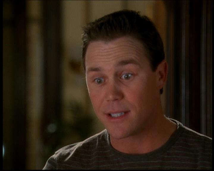 Charmed-Online-dot-614TheLegendOftheSleepyHalliwell0378.jpg