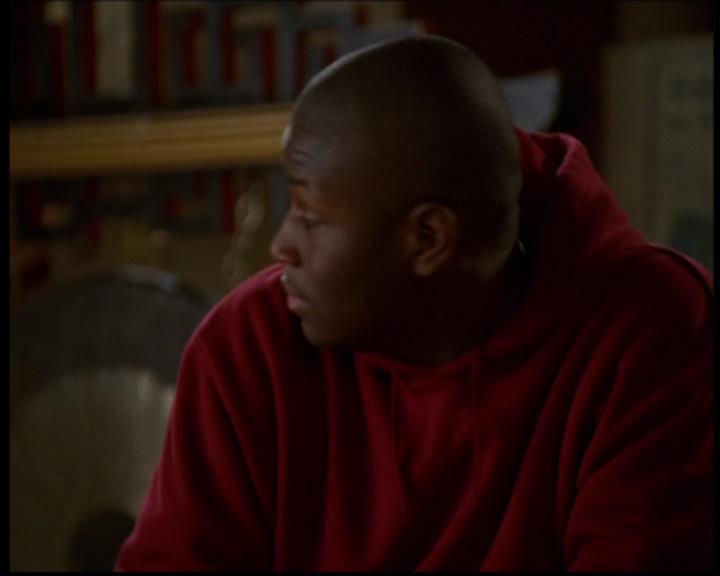 Charmed-Online-dot-614TheLegendOftheSleepyHalliwell0735.jpg Charmed-Online-dot-614TheLegendOftheSleepyHalliwell0735.jpg