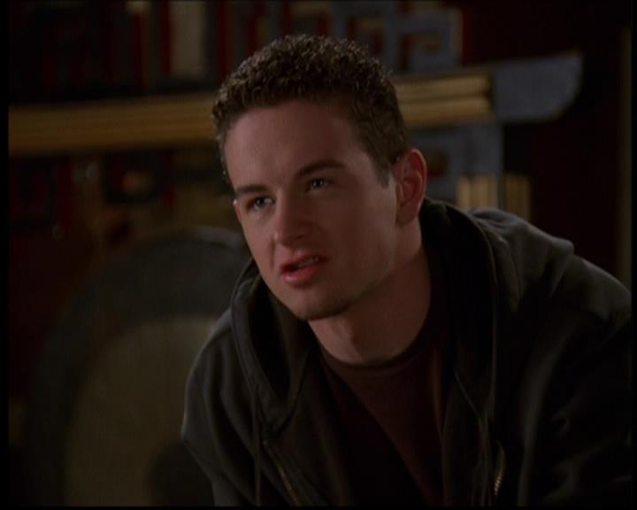 Charmed-Online-dot-614TheLegendOftheSleepyHalliwell0745.jpg