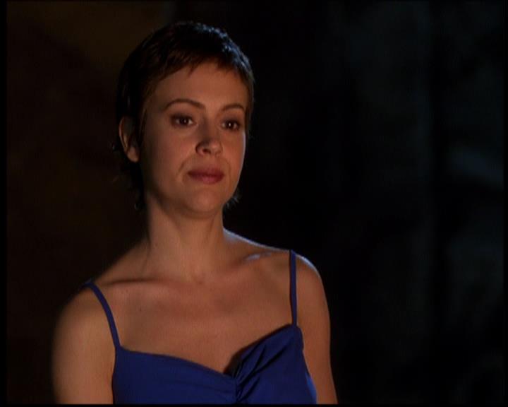 Charmed-Online-dot-614TheLegendOftheSleepyHalliwell0815.jpg