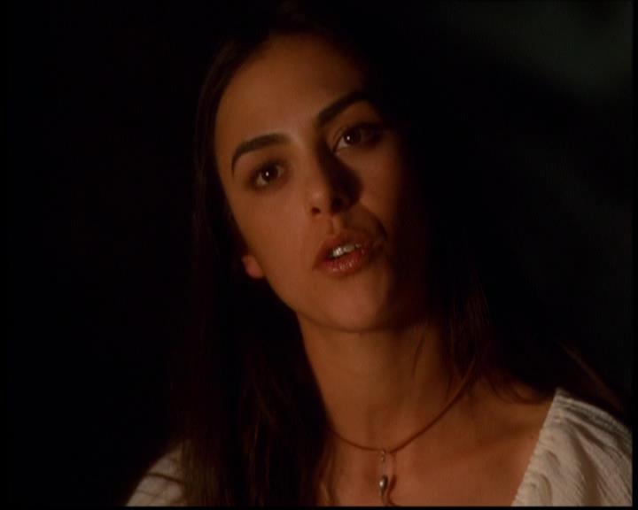 Charmed-Online-dot-614TheLegendOftheSleepyHalliwell0827.jpg