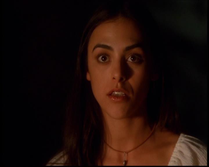 Charmed-Online-dot-614TheLegendOftheSleepyHalliwell0839.jpg