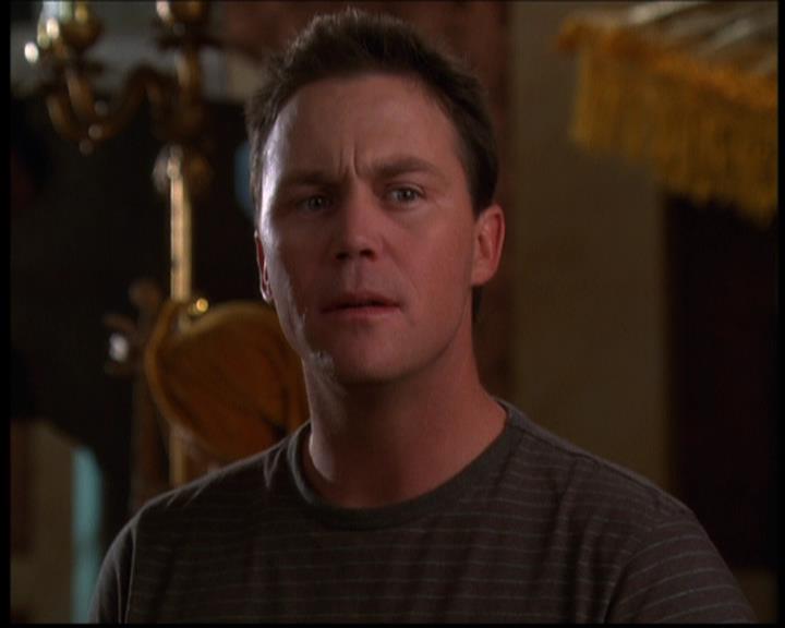 Charmed-Online-dot-614TheLegendOftheSleepyHalliwell0886.jpg