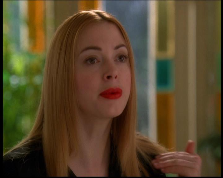 Charmed-Online-dot-614TheLegendOftheSleepyHalliwell1002.jpg
