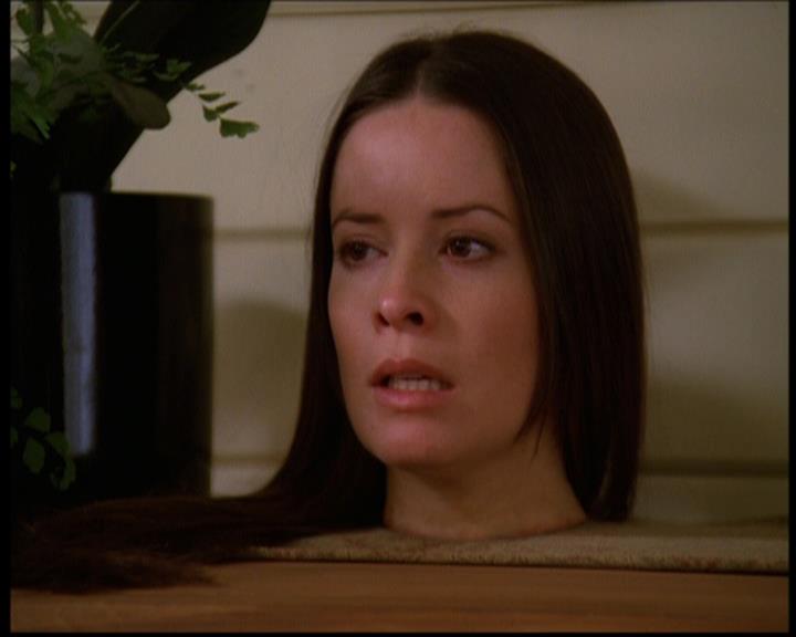 Charmed-Online-dot-614TheLegendOftheSleepyHalliwell1013.jpg