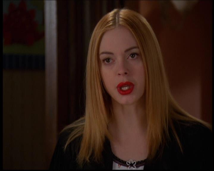 Charmed-Online-dot-614TheLegendOftheSleepyHalliwell1032.jpg