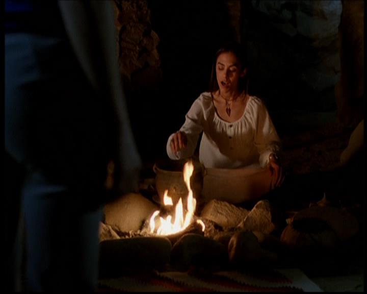 Charmed-Online-dot-614TheLegendOftheSleepyHalliwell1070.jpg