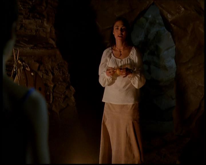 Charmed-Online-dot-614TheLegendOftheSleepyHalliwell1112.jpg