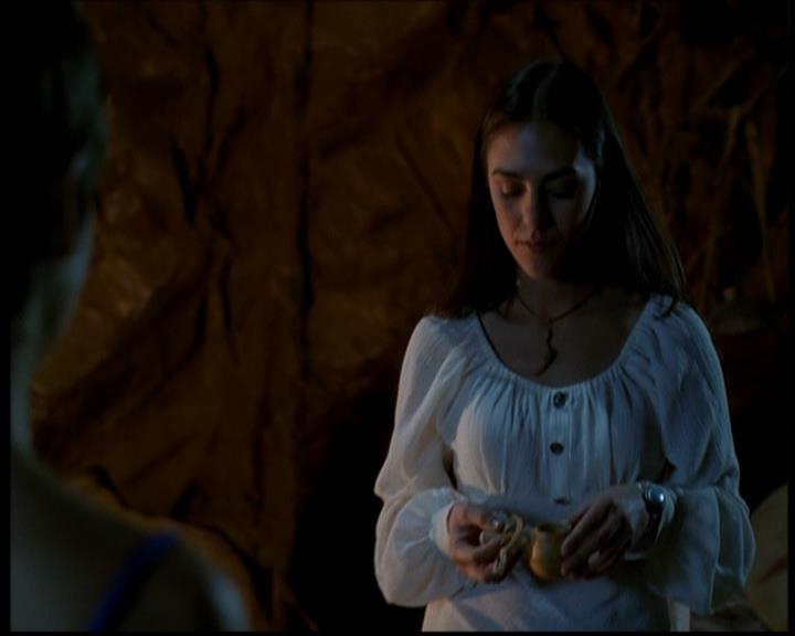 Charmed-Online-dot-614TheLegendOftheSleepyHalliwell1117.jpg