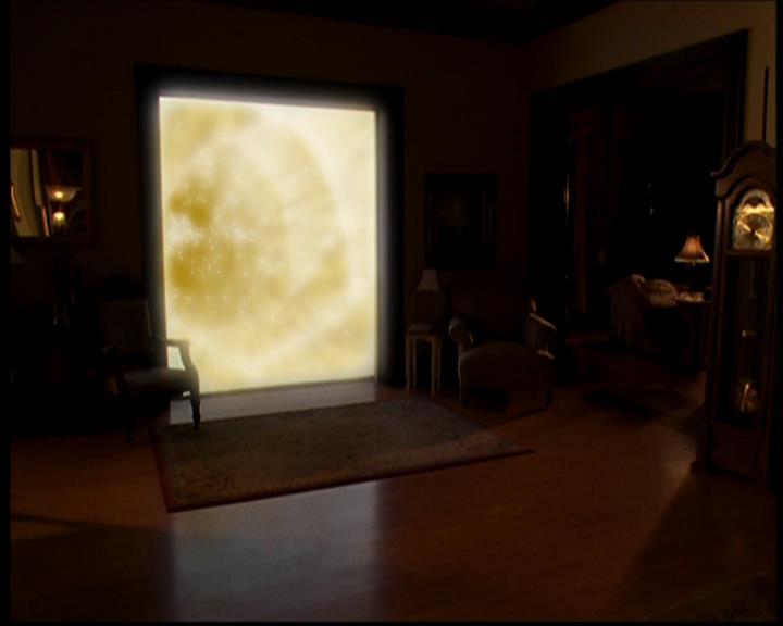 Charmed-Online-dot-614TheLegendOftheSleepyHalliwell1147.jpg Charmed-Online-dot-614TheLegendOftheSleepyHalliwell1147.jpg