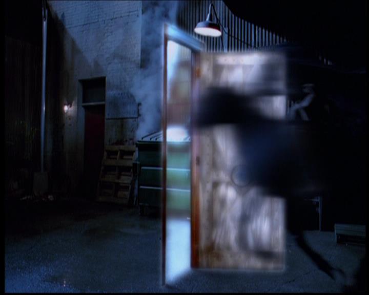 Charmed-Online-dot-614TheLegendOftheSleepyHalliwell1510.jpg