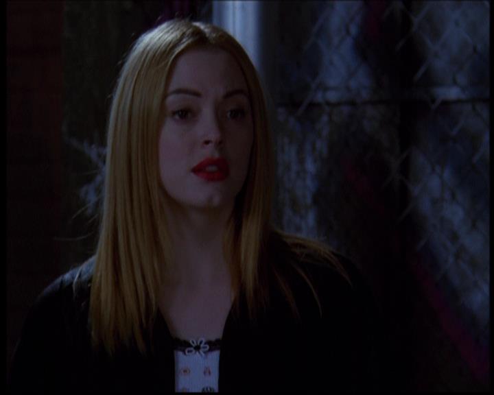Charmed-Online-dot-614TheLegendOftheSleepyHalliwell1513.jpg