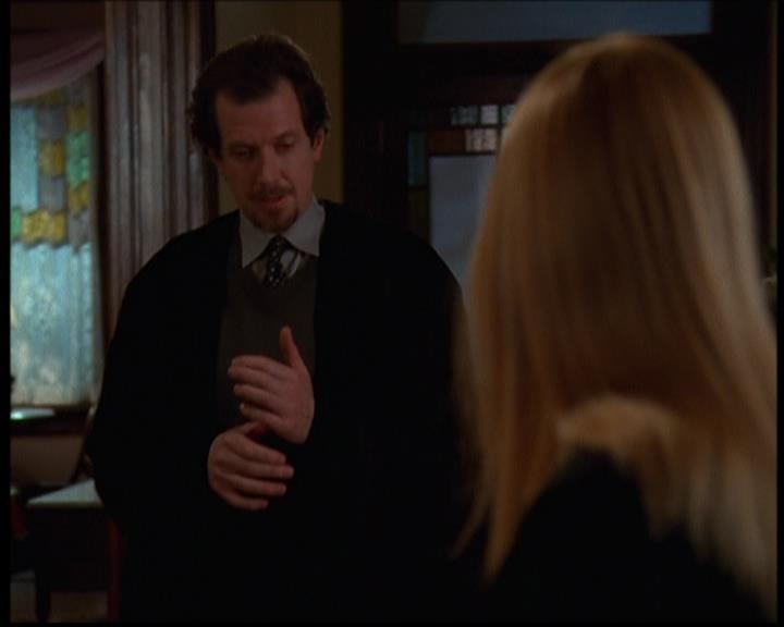 Charmed-Online-dot-614TheLegendOftheSleepyHalliwell1535.jpg