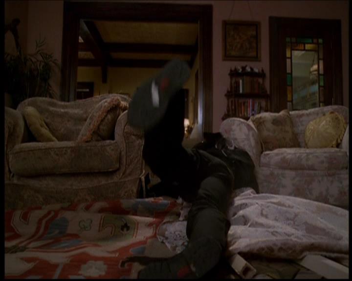 Charmed-Online-dot-614TheLegendOftheSleepyHalliwell2044.jpg Charmed-Online-dot-614TheLegendOftheSleepyHalliwell2044.jpg