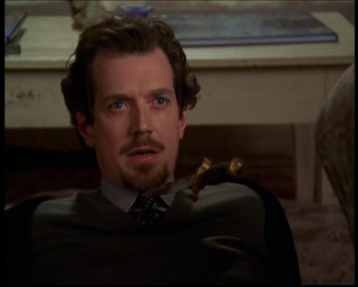 Charmed-Online-dot-614TheLegendOftheSleepyHalliwell2103.jpg
