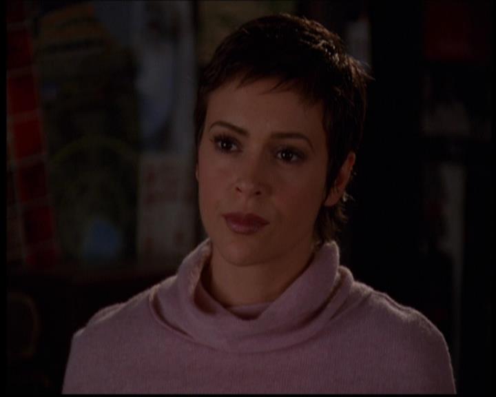 Charmed-Online-dot-614TheLegendOftheSleepyHalliwell2362.jpg