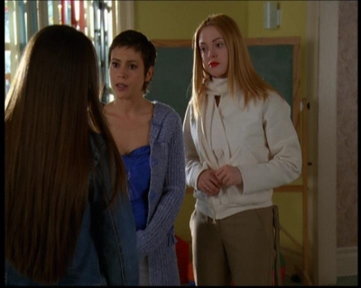 Charmed-Online-dot-614TheLegendOftheSleepyHalliwell0123.jpg