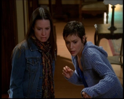 Charmed-Online-dot-614TheLegendOftheSleepyHalliwell0204.jpg