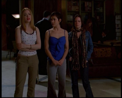 Charmed-Online-dot-614TheLegendOftheSleepyHalliwell0602.jpg