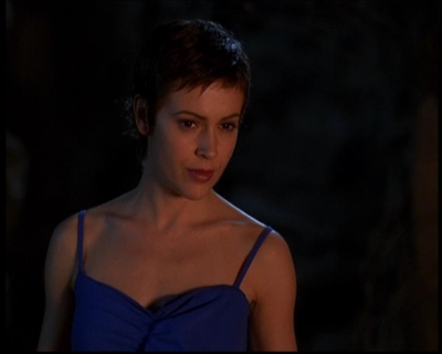 Charmed-Online-dot-614TheLegendOftheSleepyHalliwell1078.jpg