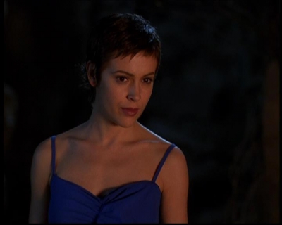 Charmed-Online-dot-614TheLegendOftheSleepyHalliwell1082.jpg