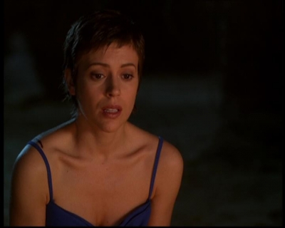 Charmed-Online-dot-614TheLegendOftheSleepyHalliwell1252.jpg