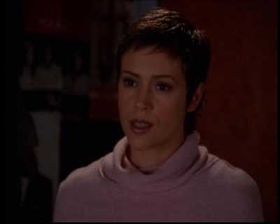 Charmed-Online-dot-614TheLegendOftheSleepyHalliwell2351.jpg