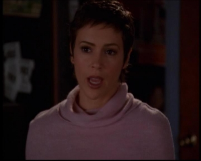 Charmed-Online-dot-614TheLegendOftheSleepyHalliwell2354.jpg