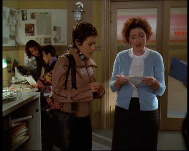 Charmed-Online-dot-615IDreamOfPhoebe0009.jpg