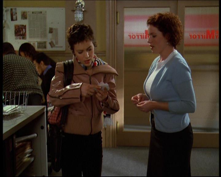 Charmed-Online-dot-615IDreamOfPhoebe0013.jpg