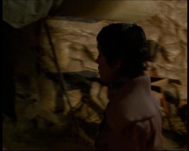 Charmed-Online-dot-615IDreamOfPhoebe0181.jpg